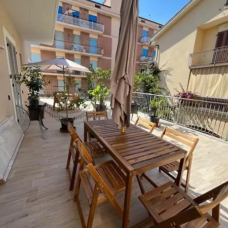 Residenza Lidia E Giulia Grottammare