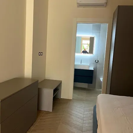 Residenza Lidia E Giulia 葛伦坦马勒