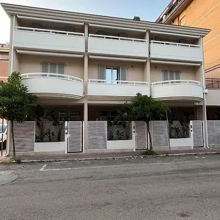 Residenza Lidia E Giulia * Grottammare
